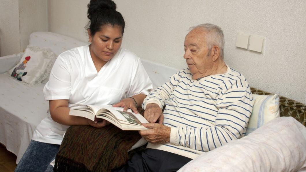 elder_third_age_nursing_family_assistance_dependence_old_people_alzheimer-601065.jpg